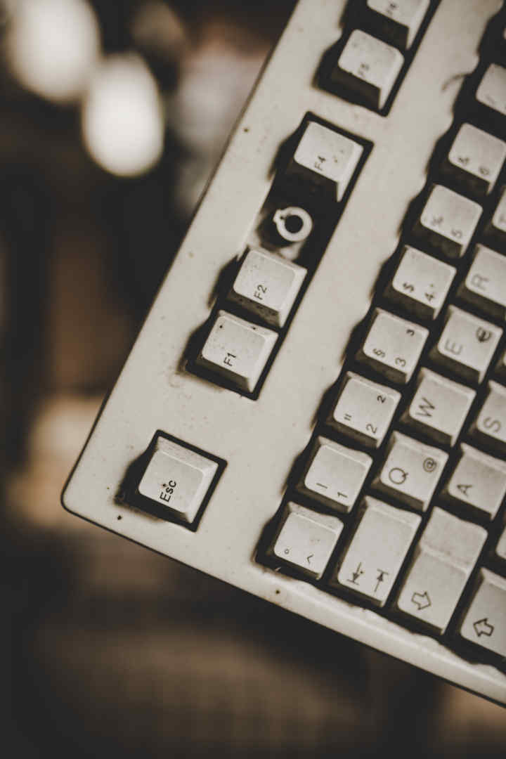 Vintage keyboard representing retired electronics ready for pickup
